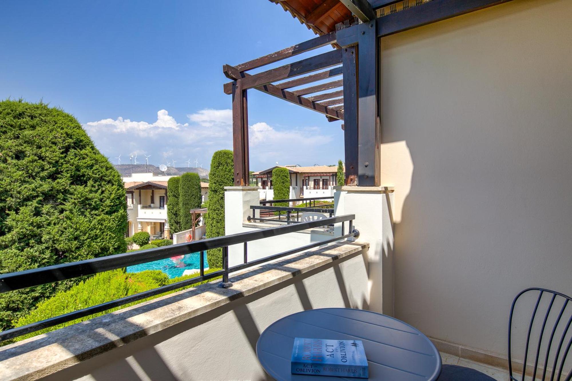 2 Bedroom Apartment Chloe With Communal Pool, Aphrodite Hills Resort Kuklia Zewnętrze zdjęcie