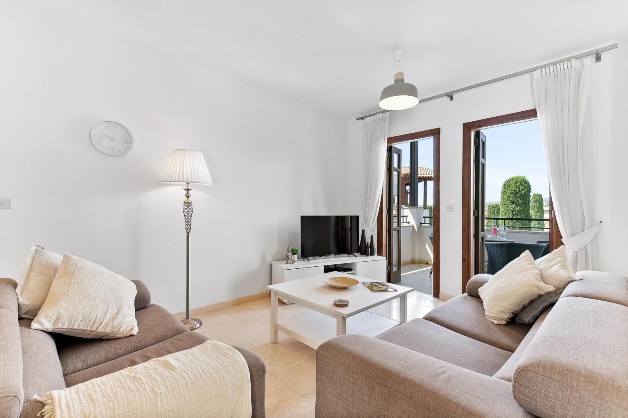 2 Bedroom Apartment Chloe With Communal Pool, Aphrodite Hills Resort Kuklia Zewnętrze zdjęcie